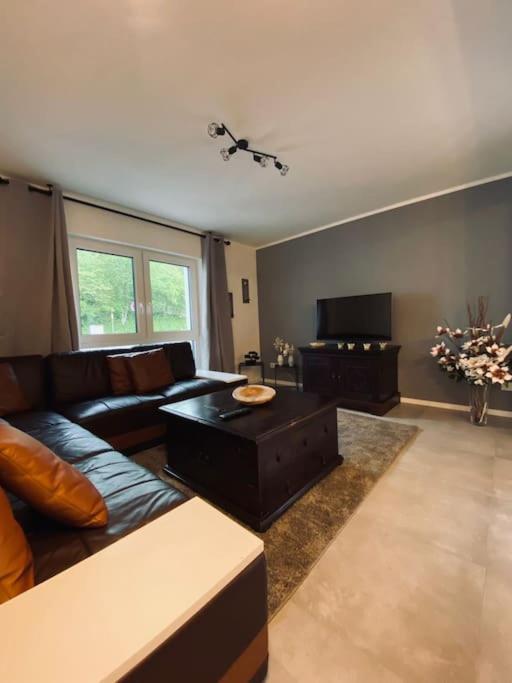 Grosse Moderne Ferienwohnung Auch Als Monteur Unterkunft Nutzbar, In Stolberg - Vicht Экстерьер фото