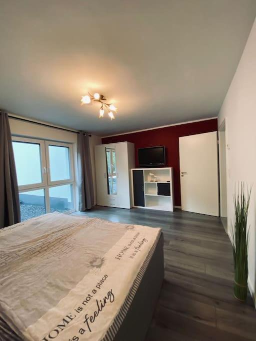 Grosse Moderne Ferienwohnung Auch Als Monteur Unterkunft Nutzbar, In Stolberg - Vicht Экстерьер фото